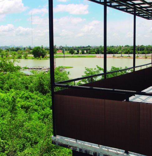 LITECANE ovális profilú műanyag nád, PVC - barna 2 x 3 m
