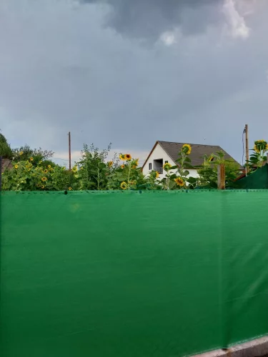 RECYNET - szőtt árnyékoló háló gomblyukakkal  - sötétzöld 1 x 50 m